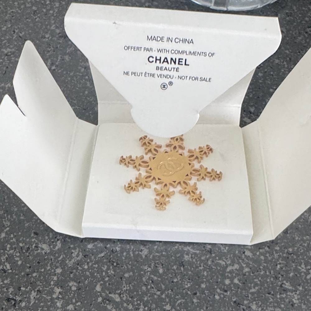 CHANEL Gold Floral Brooch